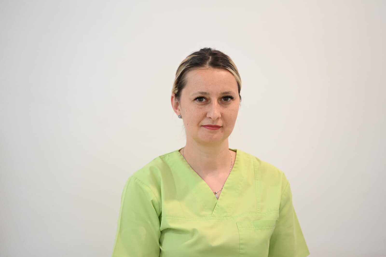 Asistentă Cristina